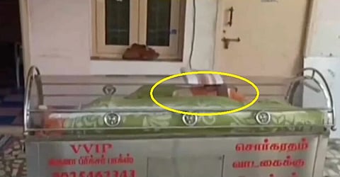 فيديو مرعب.. لحظة ارتعش الميت فأخرجوه من الكفن حيًّا