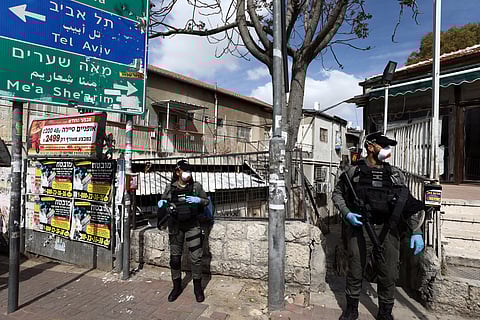 "كورونا" يخترق جيش الاحتلال.. ويصيب 879 من عناصره