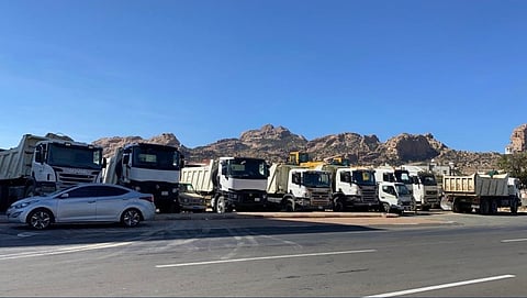 "حريق تنومة".. مشاركة فاعلة لـ"أمانة عسير" وبلدياتها في جهود الإخماد