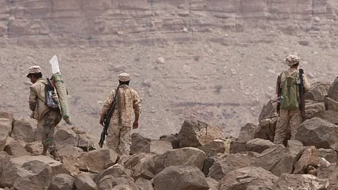 خسائر فادحة للحوثي.. الجيش اليمني يحرر مساحات شاسعة بالجوف ومأرب وصنعاء