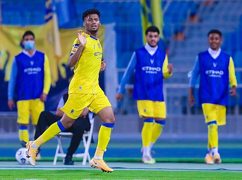 بهدفي شراحيلي و"بانيغا" .. الشباب يرسل النصر للمركز الـ14