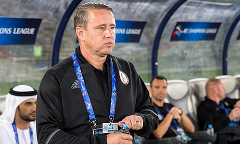 صحف رومانية: "ريجيكامب" مدرب "الهلال" السابق يقترب من "الشباب"