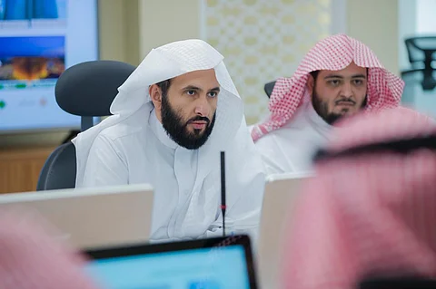 وزير العدل يكفّ يد 4 كُتّاب عدل ويُحيلهم لـ"الرقابة ومكافحة الفساد"