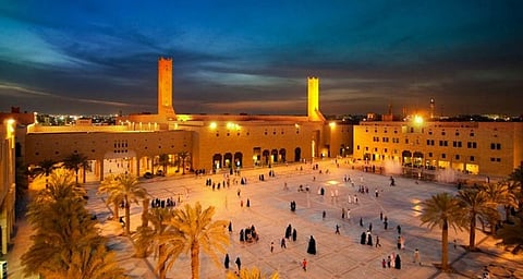 في الذكرى السادسة.. بالصور تعرف على القصر الذي شهد مبايعة الملك سلمان