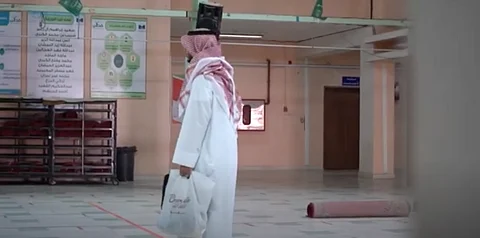 شاهد كيف ترجم مُعلم دور منصة مدرستي أثناء الجائحة