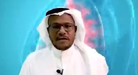 متعافٍ من سرطان الرئة يروي قصة تغلبه على 4 أورام