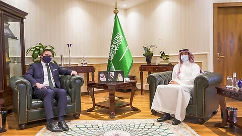 "العواد" يبحث سبل التعاون في مجال حقوق الإنسان مع سفيري هولندا ونيوزيلندا