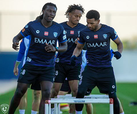 الهلال يتأهب لنهائي كأس الملك.. و"الدوسري" يشارك في التدريبات