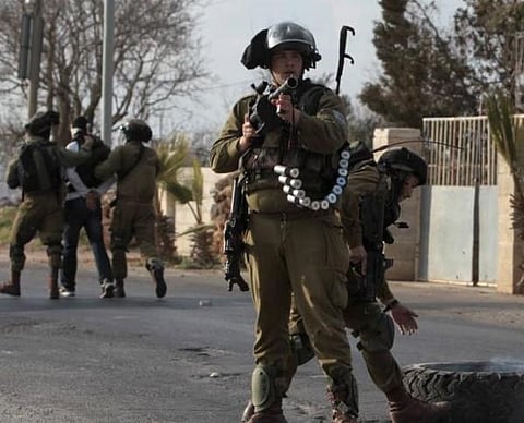 استشهاد فلسطيني متأثرًا بإصابته برصاص الاحتلال قرب حاجز الزعيم بالقدس