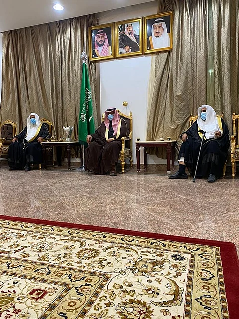"محافظ يدمة" يستقبل المكلفَين ببرنامج "لحمة وطن" من منسوبي "الشؤون الإسلامية"