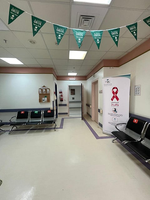 تزامنًا مع اليوم العالمي.. "مستشفى ظلم" ينظّم عددًا من الأنشطة التوعوية حول الإيدز