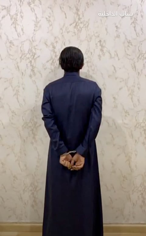 الشرطة تقبض على صاحب متجر إلكتروني رفض تسليم الجوالات للمشترين أو رد المبالغ