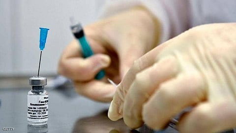 ما حقيقة لقاحات كورونا و"الأعراض الجانبية".. خطيرة أم بسيطة؟