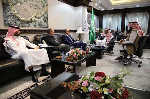 "الوهيبي" يبحث سبل دعم التعاون المشترك مع مسؤول بالمفوضية السامية لشؤون اللاجئين
