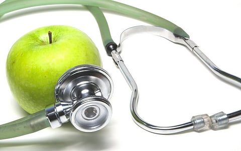 "تفاحة في اليوم تبعدك عن الطبيب".. ما مدى صحة هذه المقولة؟
