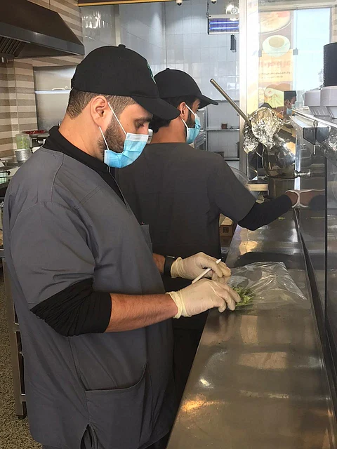 بلدية خميس مشيط ترصد 154 مخالفة خلال جولاتها على المطاعم والمنشآت الصحية