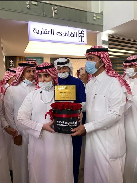 "الحقيل" يدشن مركزاً سكنياً بجدة لتسهيل تملك الأسر السعودية