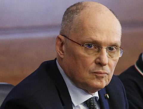 غضب إيطالي واتهام لبريطانيا بـ"التكتم" على سلالة كورونا الجديدة