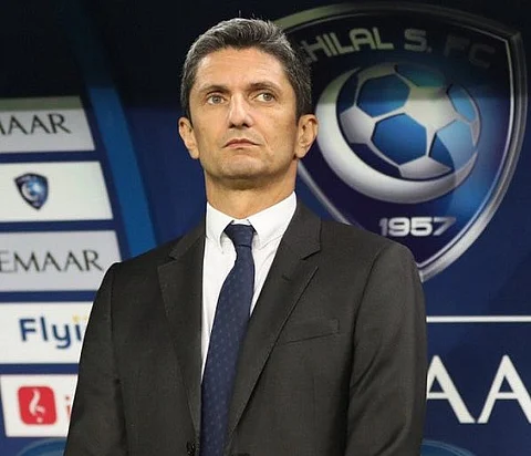 للموسم الرياضي 2020.. مدرب "الهلال" يحصد جائزة الأفضل