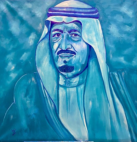 التشكيلية "خلفة الشمري" تهدي 4 لوحات فنية إلى أمير حائل