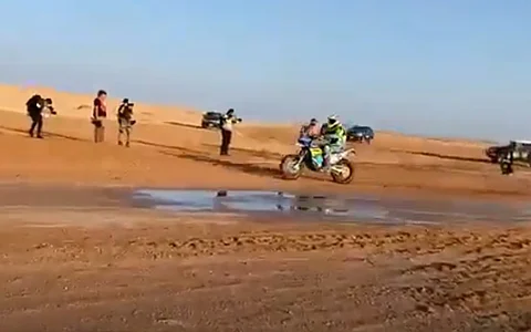 أصعب مراحل رالي #داكار_السعودية.. التاسعة تنطلق وساحل البحر حاضراً