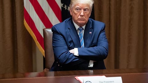 تعرّف على 10 اتهامات تُعَرض "ترامب" للملاحقة القضائية وتقوده إلى السجن