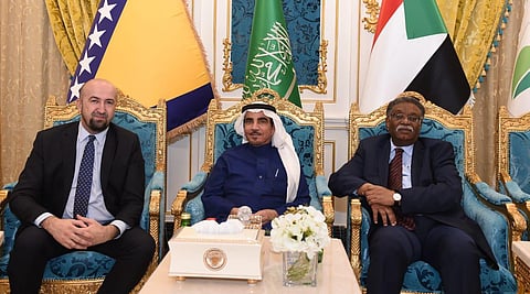 "عبد الله العثيم" يقيم حفل عشاء للسفيرين السوداني والبوسني