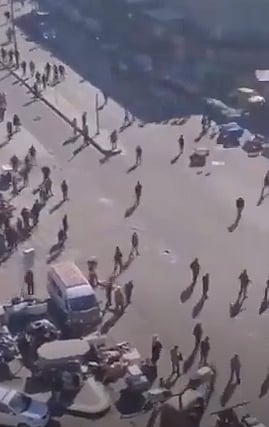 مشاهد الرعب.. ارتفاع عدد القتلى إلى 35 وسط إدانات دولية لتفجيري بغداد
