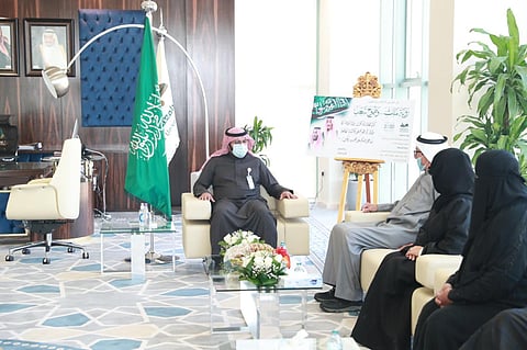 رئيس جامعة شقراء يستقبل رئيس وأعضاء مجلس الأسرة بالرياض ويترأس اجتماعًا مشتركًا 