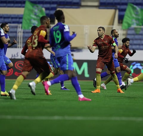 المهنا : ركلة جزاء النصر صحيحة .. وهدف الفتح سليم