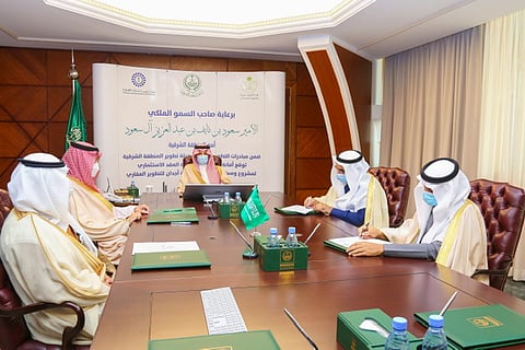 "أمير الشرقية" يبارك ترسية أول عقد استثماري لتشغيل مشروع "وسط العوامية" بالقطيف