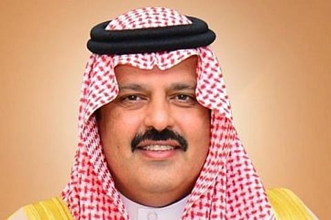 أمير حائل يطمئن على صحة عائلة فُقدت بالنفود.. ويشكر الجهات الأمنية والتطوعية