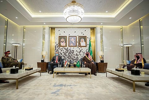 وزيرا الداخلية السعودي والعراقي يبحثان آليات تعزيز الأمن والاستقرار بالبلدَيْن