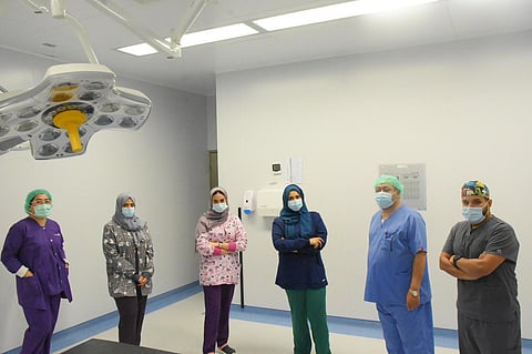 مكة.. جسم غريب يخترق جدار بطن أربعينية وتدخُّل بالمنظار يزيله