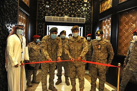 تدشين مركز لقاحات كورونا في مستشفى الأمير منصور العسكري بالطائف