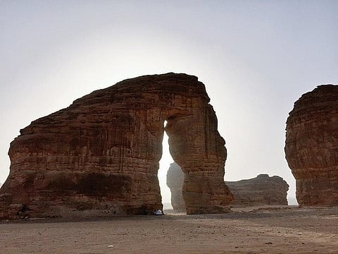 بالفيديو.. "أبو الهول والفيل والجمل" أشكال صخرية مذهلة تزين جبال السعودية