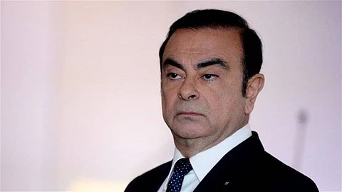 هذا هو المبلغ الذي حصل عليه أمريكيان مقابل تهريب "كارلوس غصن"