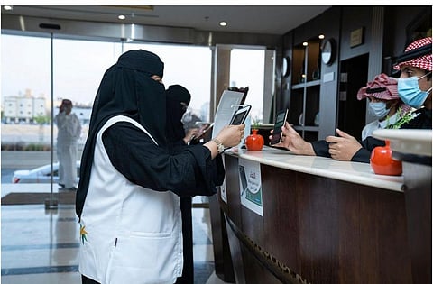 "الموارد البشرية" تضبط 1210 مخالفات لأنظمة العمل والإجراءات الاحترازية