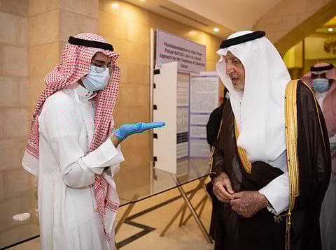 أمير مكة يتوج الفائزين بجوائز معرض إبداع 2021 ويكافئ الأوائل.. عن بُعد