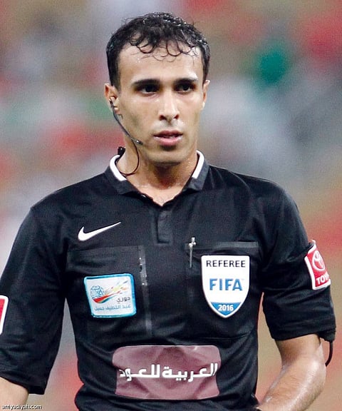 صافرة الطريس تضبط "كلاسيكو" النصر والأهلي.. والخضير يتولى إدارة الهلال والوحدة