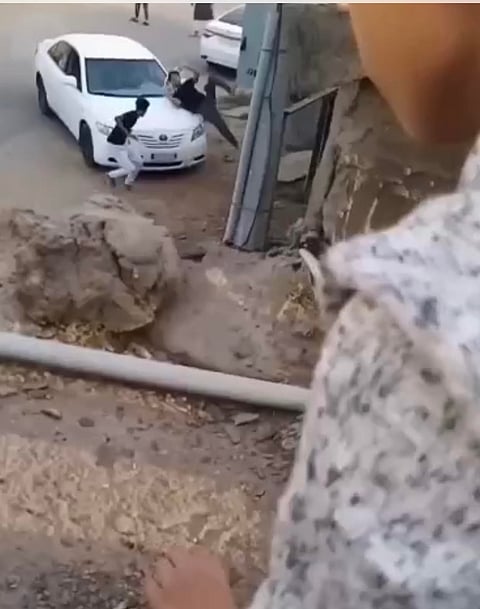 فيديو "مشاجرة جازان العنيفة" إلى التحقيق.. صدم واستهجان ورواج!