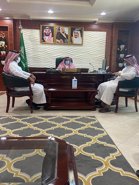 "محافظ يدمة" يلتقي مدير فرع وزارة الإسكان بـ"نجران"