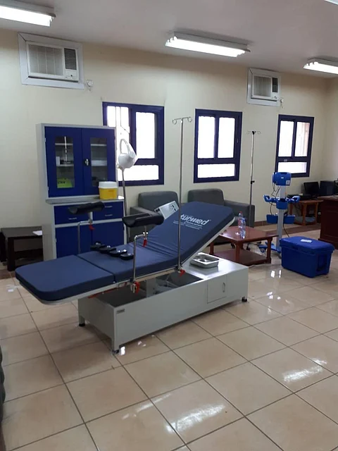 642 عيادة مدرسية مجهزة طبيًّا بمدارس عسير