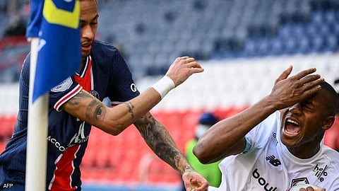 بالفيديو.. "شجار شوارع" بين نيمار ولاعب برتغالي