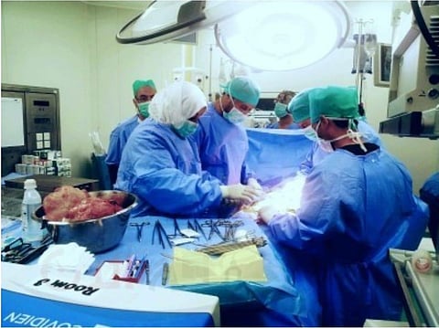 بعدما عجز جراحو أمريكا.. جراحة بتقنية "الهايبك" تنقذ "ستينية" من أورامها بمكة