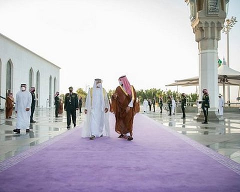 "سجاد السعودية البنفسجي".. قراءة في دلالات الاختيار "المستقبل والتنمية"