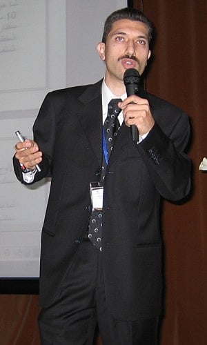 الفلكي "عودة" عن سقوط حطام الصاروخ الصيني: الخطر ضئيل لكن يجب الحذر