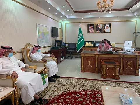 "محافظ شرورة" يناقش استعدادات برنامج النسيج المجتمعي للموسم الثاني