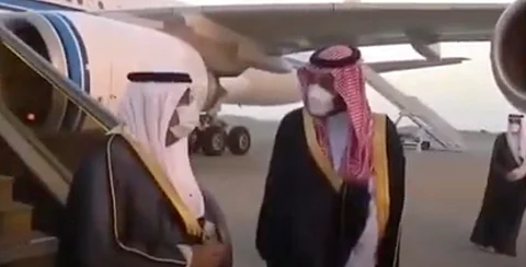فيديو.. "يا الله حيه.. نورت الرياض".. هكذا يرحب محمد بن سلمان بضيوف السعودية