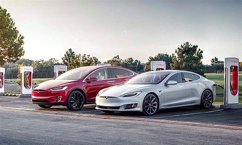 "مسامير الفرامل" تجبر "تسلا" على سحب 6 آلاف سيارة من السوق